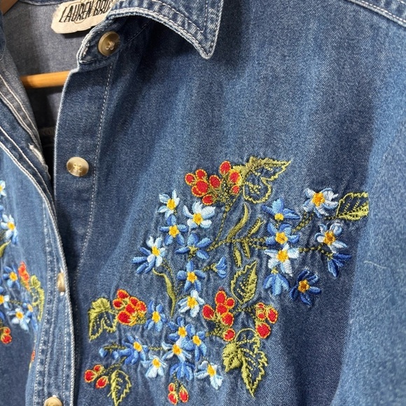 Vintage Lauren Brooks Boho Floral Embroidered Denim Button Down Top Size S - Picture 3 of 6